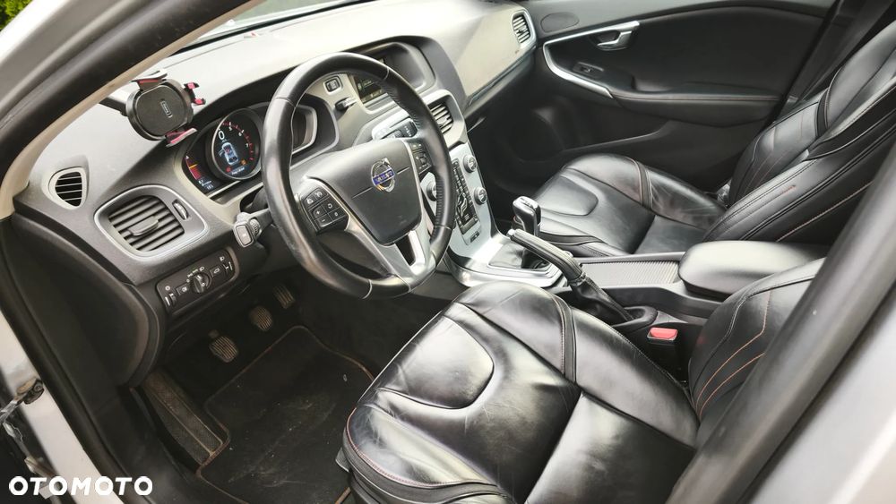 Volvo V40 T2 Drive-E Ocean Race - 4