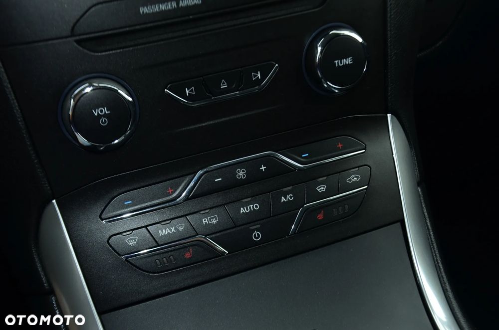 Ford S-Max 2.0 EcoBlue Titanium - 34