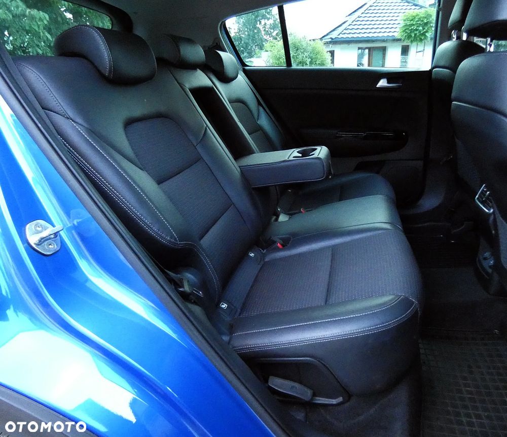 Kia Sportage 1.6 GDI Black Edition 2WD - 25