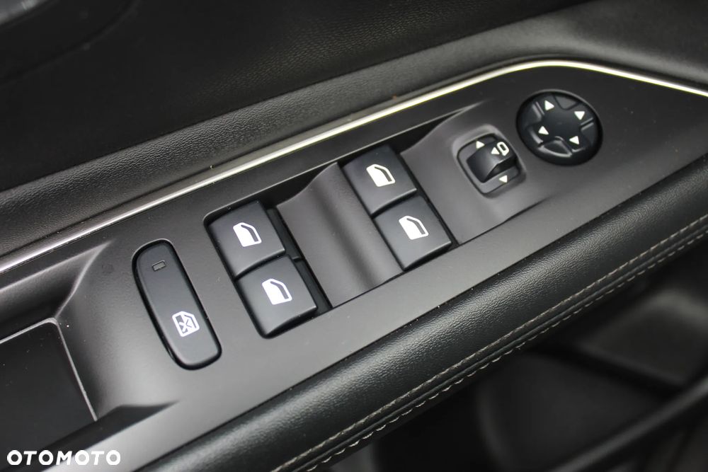 Peugeot 3008 1.5 BlueHDi Allure S&S EAT8 - 35