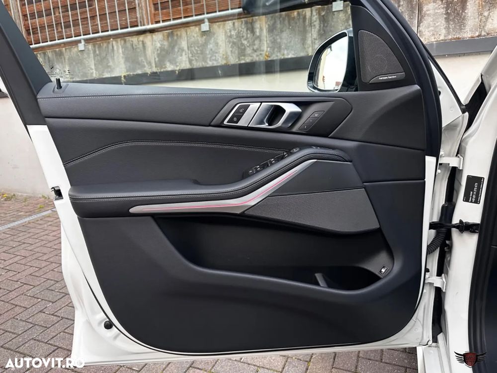 BMW X5 xDrive45e - 25