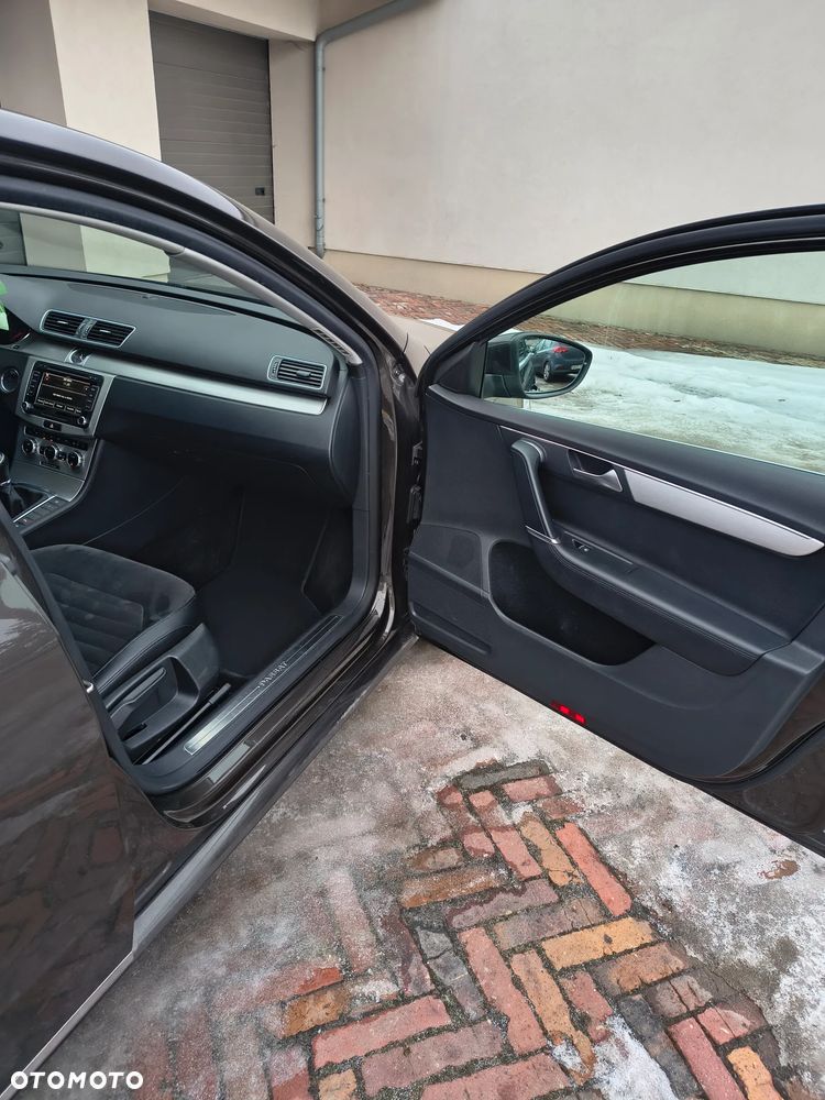 Volkswagen Passat 2.0 TSI Highline - 22