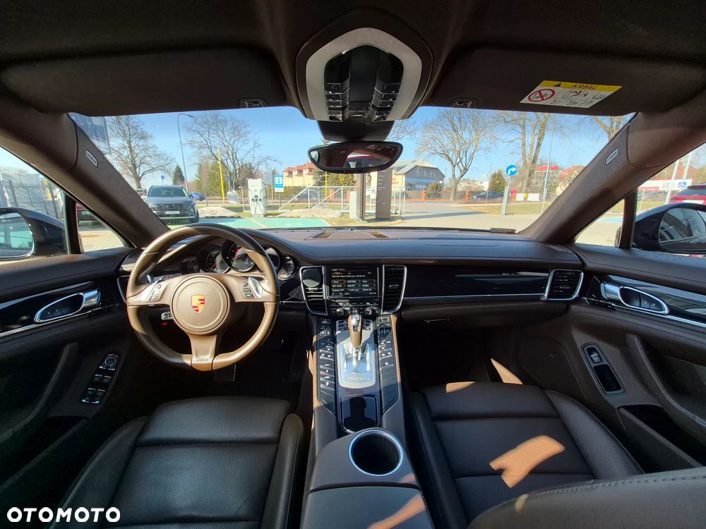 Porsche Panamera 4 Edition - 9