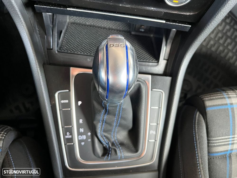 VW Golf 1.4 GTE Plug-in - 28