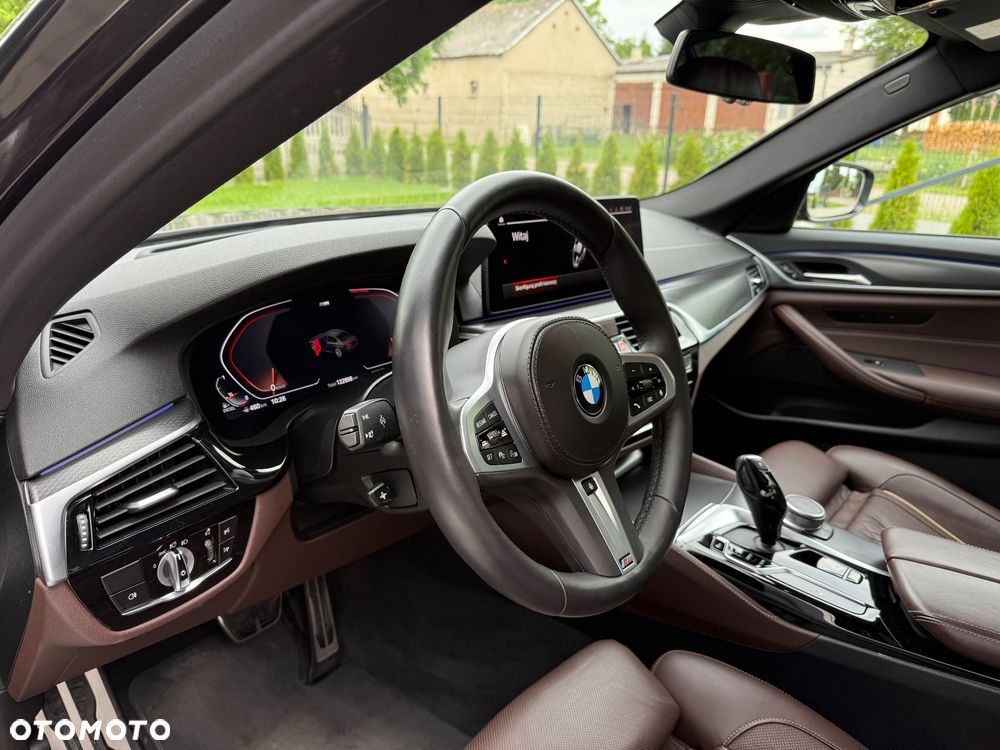 BMW Seria 5 520d xDrive mHEV M Sport sport - 11
