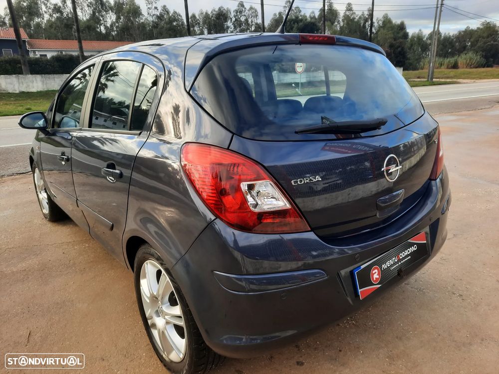 Opel Corsa 1.2 Cosmo Easytronic - 9