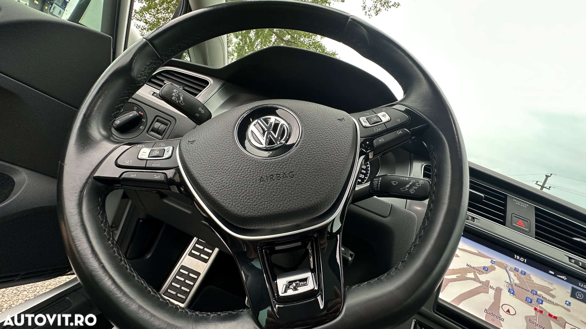 Volkswagen Golf 1.4 TSI BlueMotion Technology DSG Highline - 34