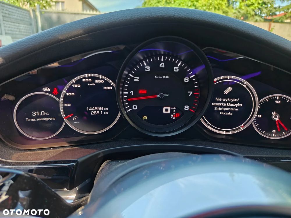 Porsche Panamera 4 - 11