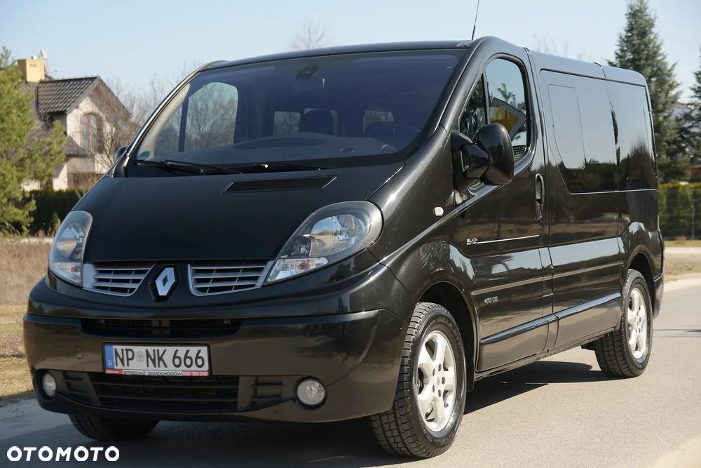 Renault Trafic FAP Grand Passenger Black Edition