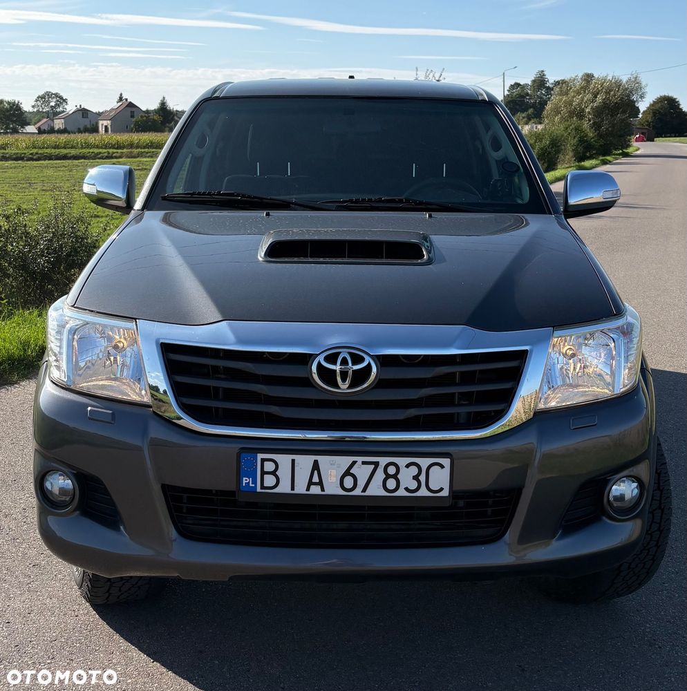 Toyota Hilux - 2