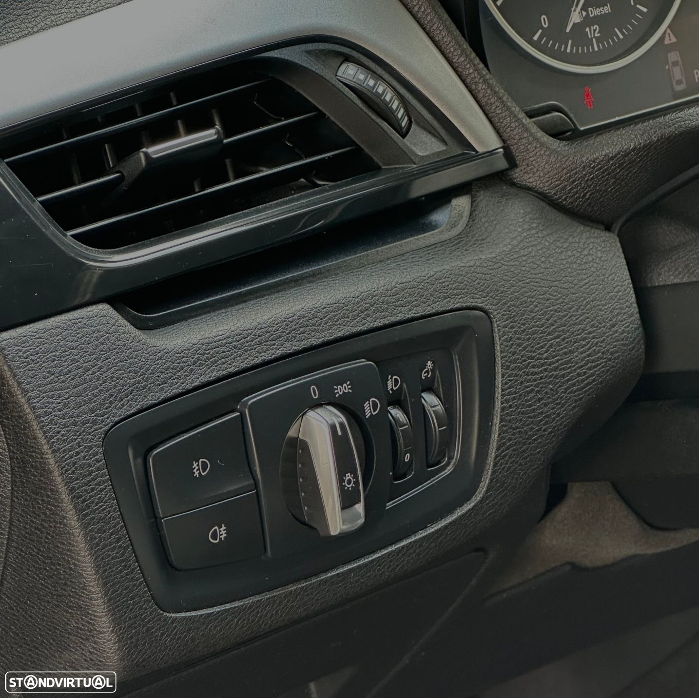 BMW X1 16 d sDrive Advantage - 14
