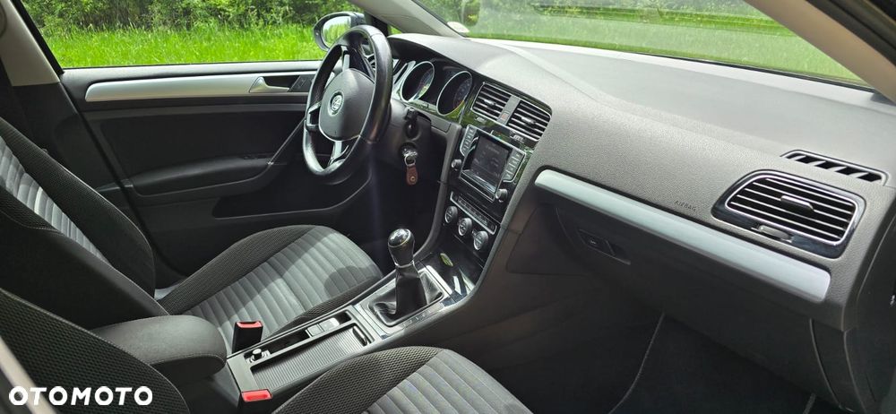 Volkswagen Golf 1.6 TDI BlueMotion Technology Cup - 6