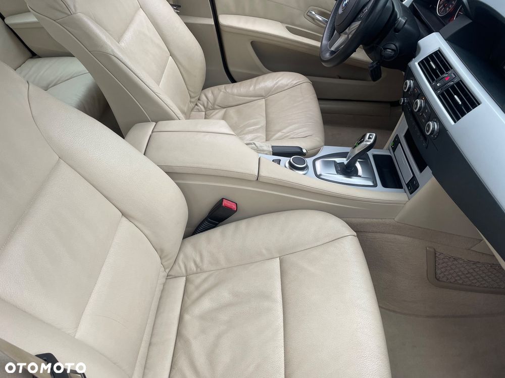 BMW Seria 5 530d Edition Exclusive - 23