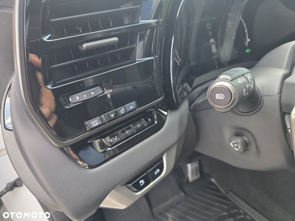 Lexus RX 500h F Sport Edition - 24