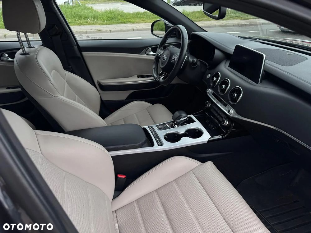 Kia Stinger 3.3 T-GDI V6 GT Prestige Line AWD - 7