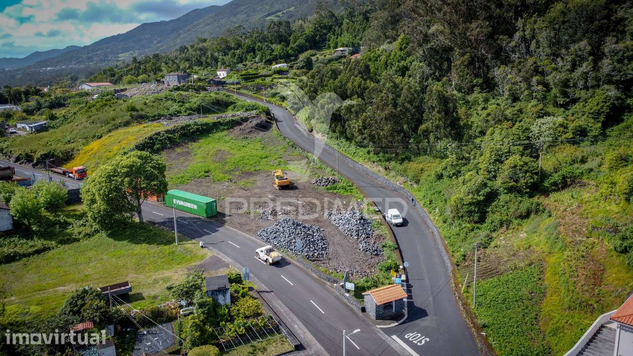 Terreno Urbanizável na Freguesia da Urzelina – Ilha de São Jorge - Grande imagem: 3/9