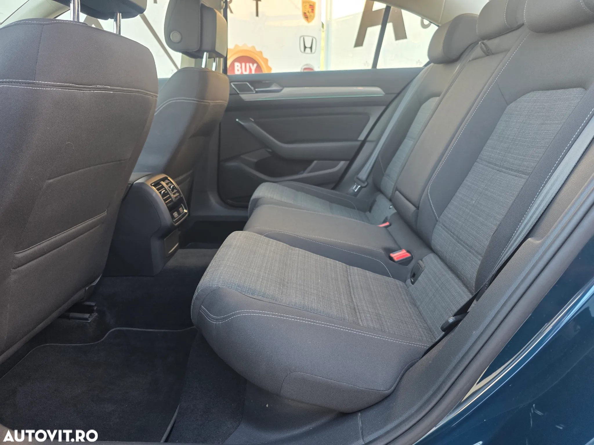 Volkswagen Passat - 7