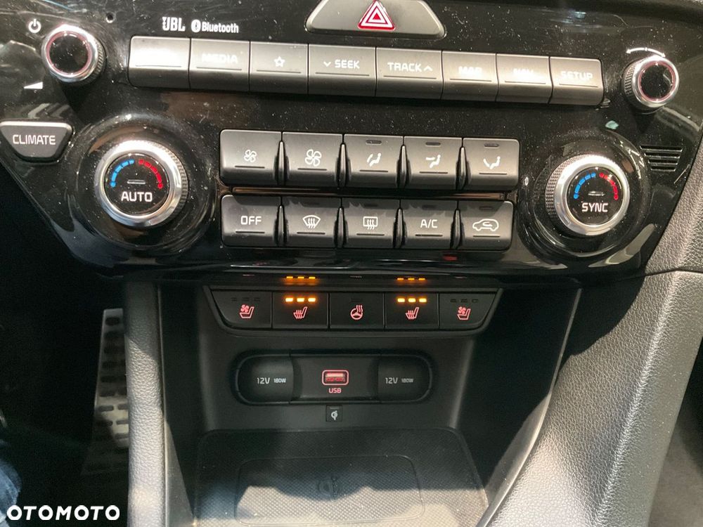 Kia Sportage 1.6 T-GDI AWD DCT GT LINE - 19