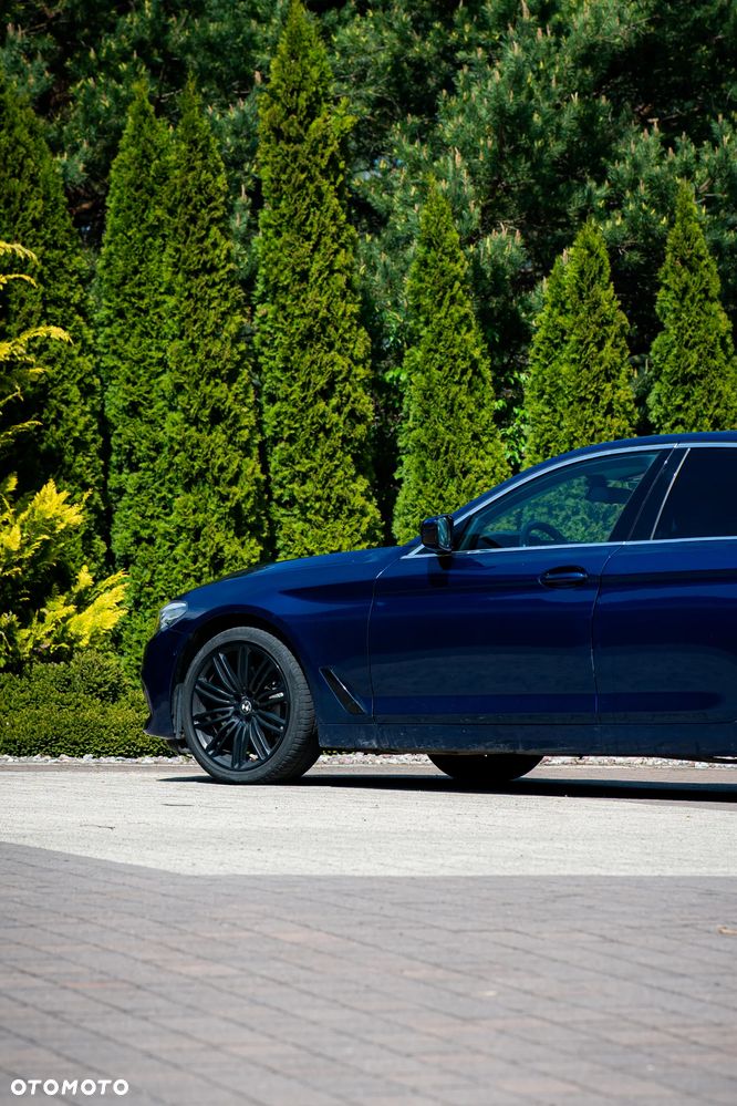 BMW Seria 5 530d xDrive Sport Line - 9