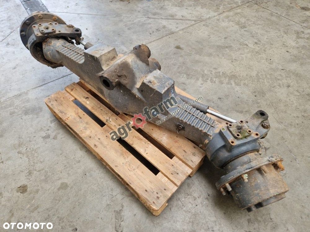 Przedni most New Holland, Ford 8770 - 2