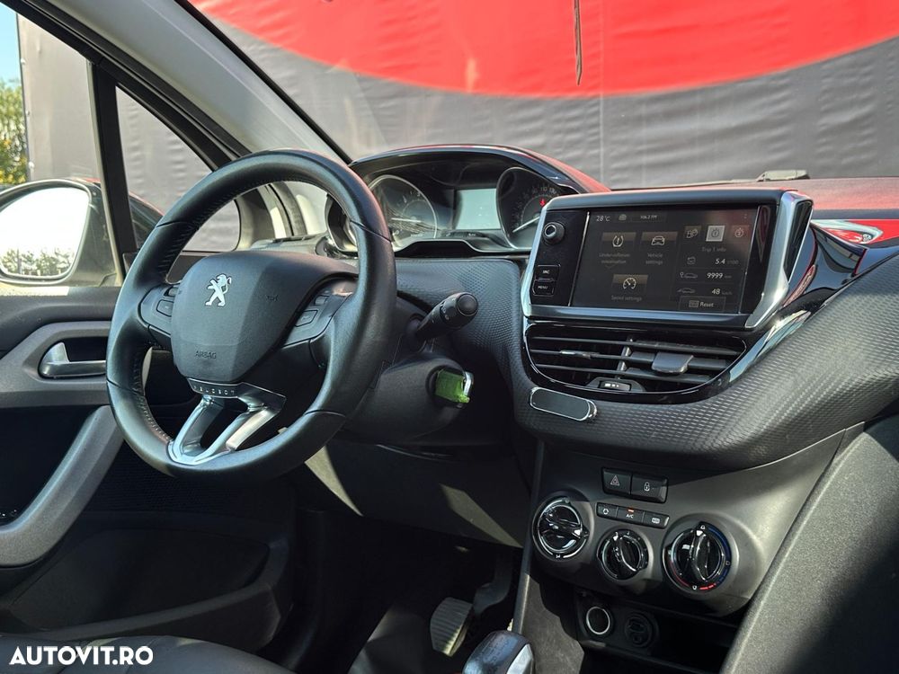 Peugeot 2008 - 9
