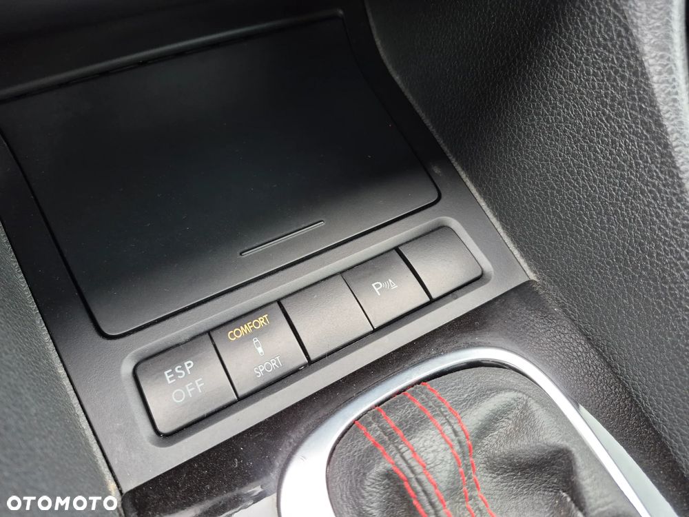 Volkswagen Golf 2.0 GTI DSG - 12