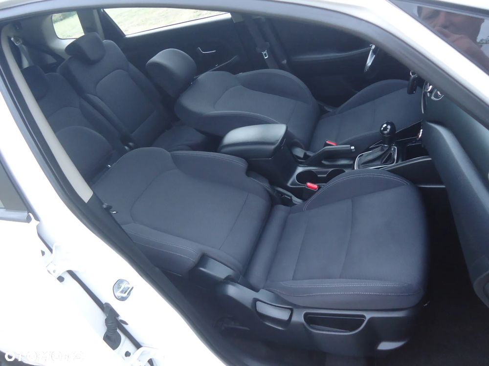 Kia Carens 2.0 GDI Automatik Edition 7 - 20