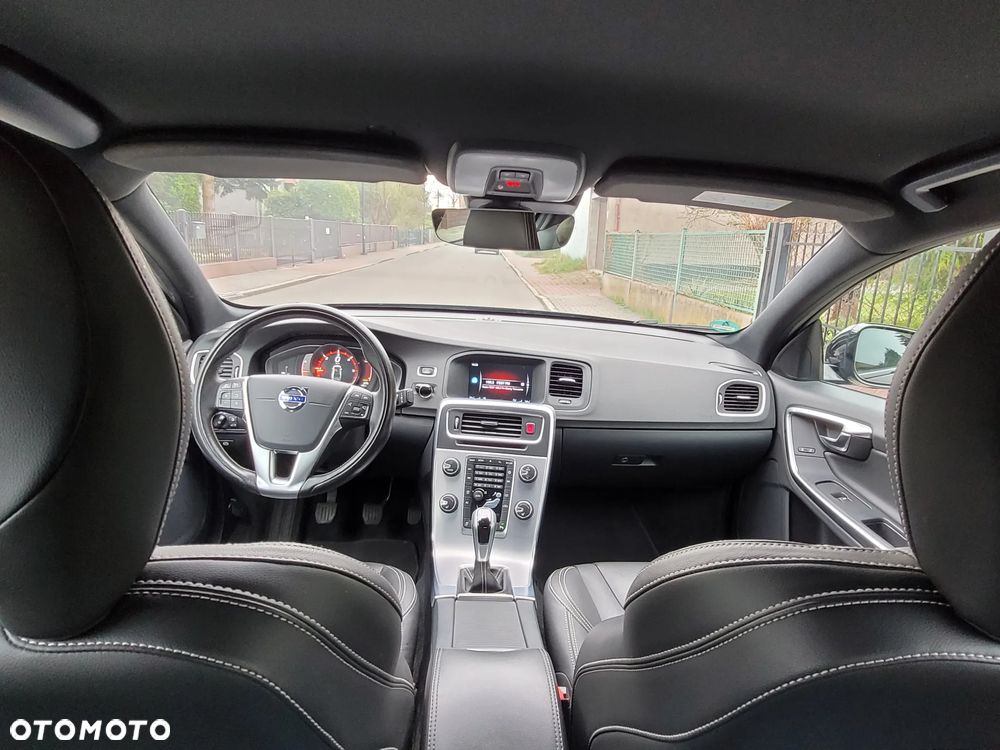 Volvo S60 D3 Linje Svart - 28