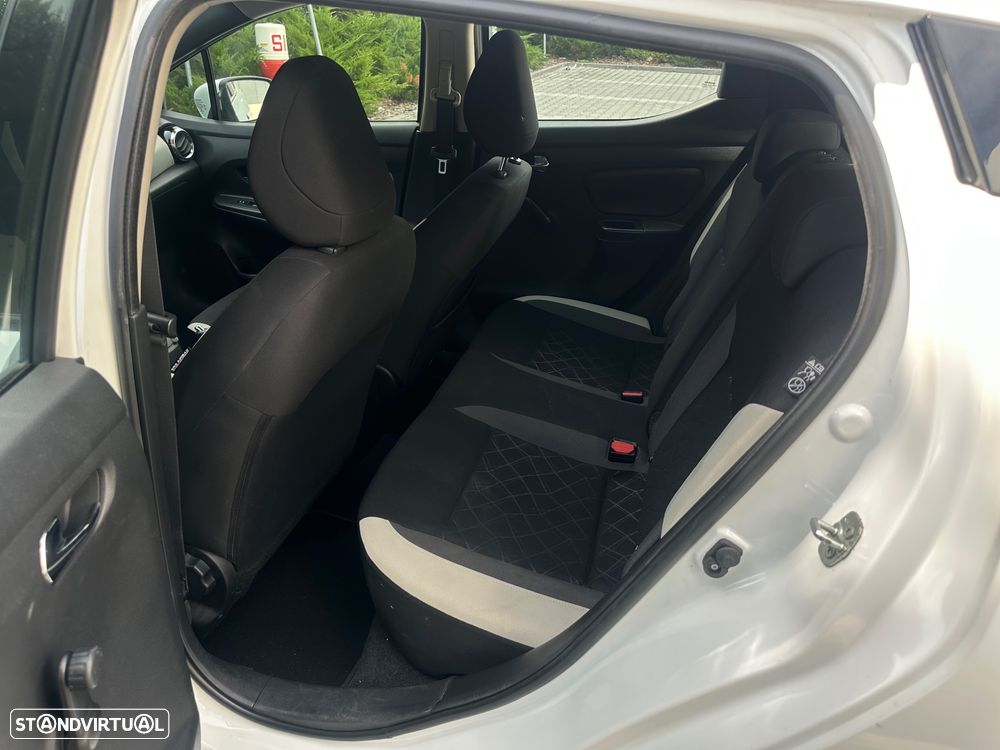 Nissan Micra 1.0 G Acenta - 23