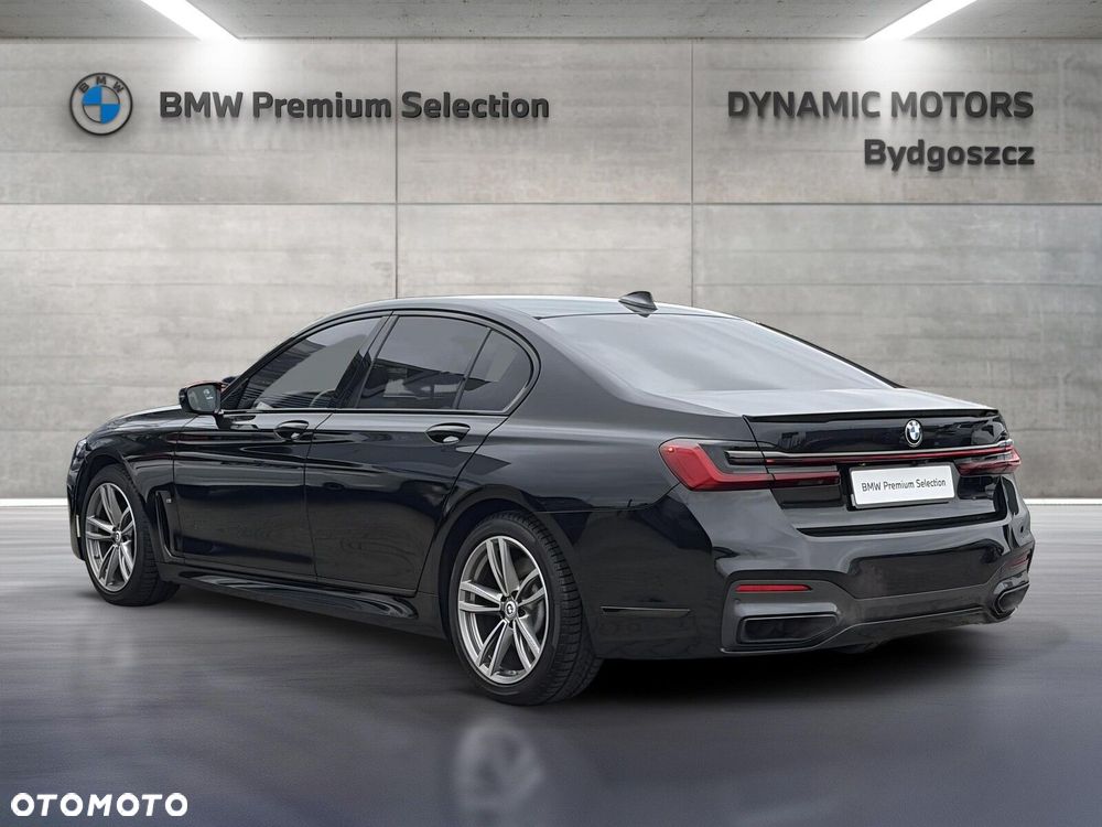 BMW Seria 7 750i xDrive sport - 5