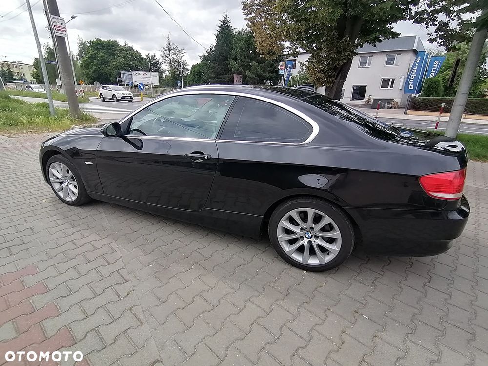 BMW Seria 3 320d Coupe - 14