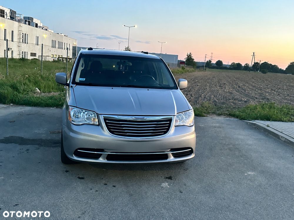 Chrysler Town & Country 3.6 Limited - 1