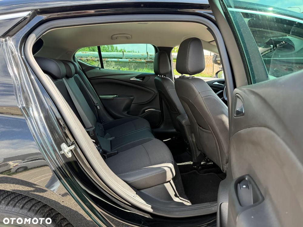 Opel Astra 1.4 Turbo Start/Stop Dynamic - 29