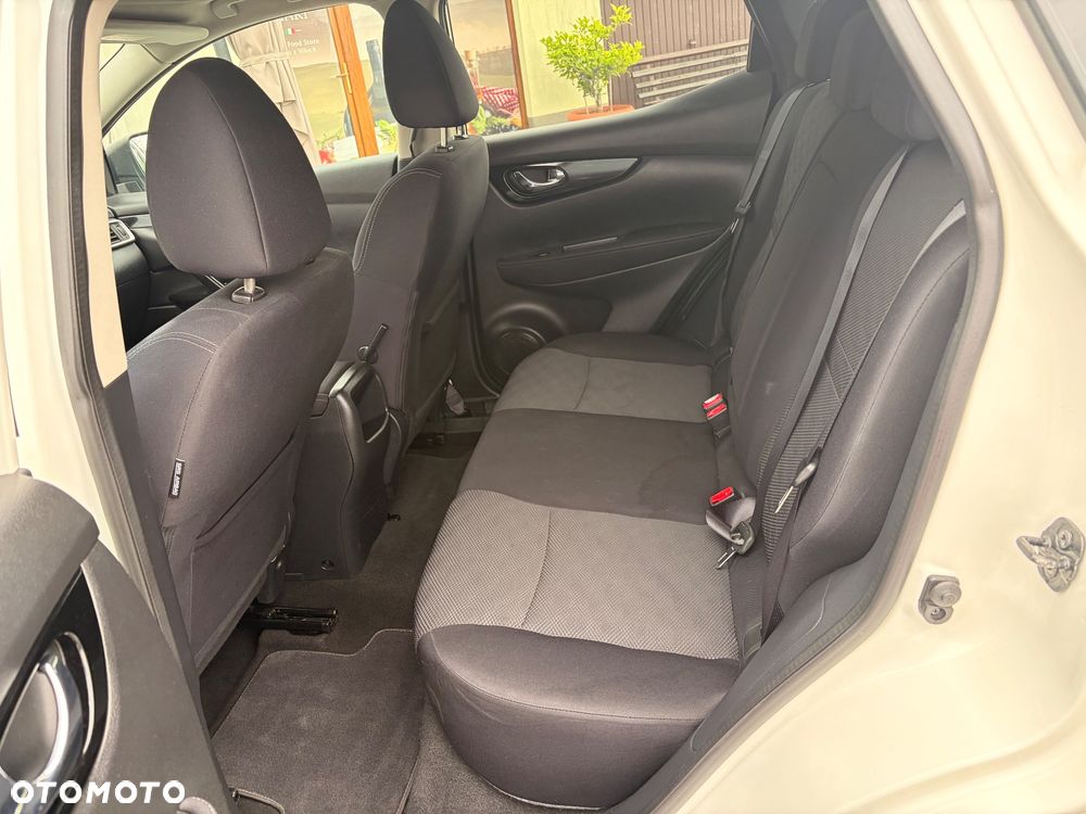 Nissan Qashqai 1.2 DIG-T Tekna EU6 - 10