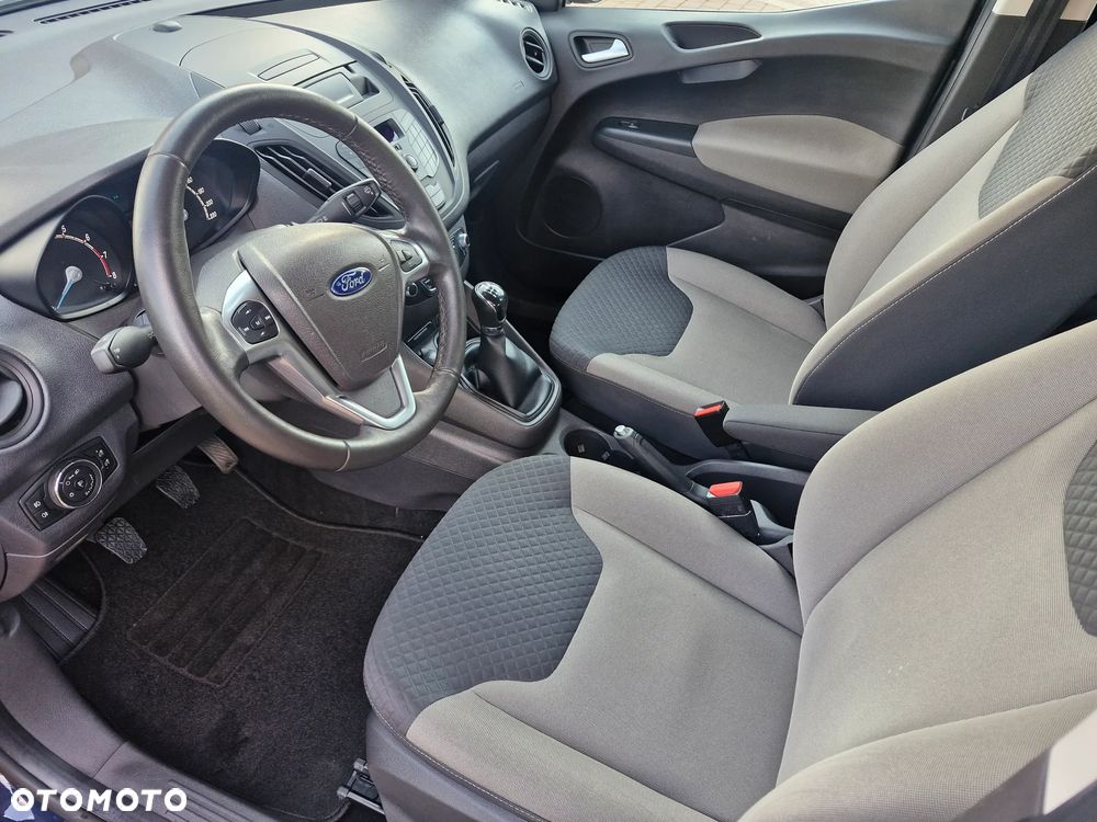 Ford Tourneo Courier 1.0 EcoBoost Ambiente - 12