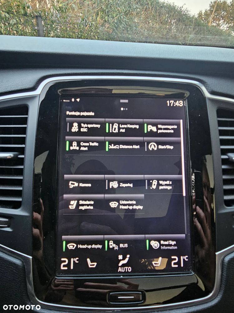 Volvo XC 90 T6 AWD Momentum Pro 7os - 16