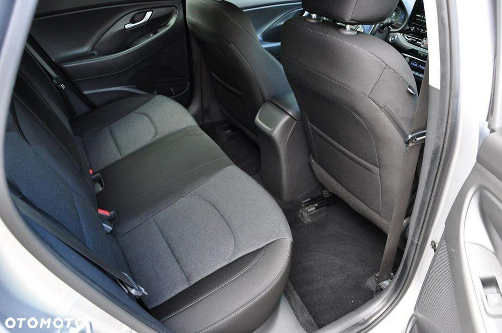 Hyundai i30 1.6 CRDI DCT Select - 27