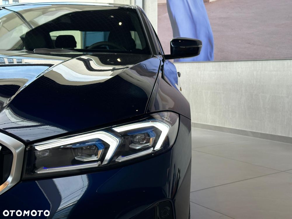 BMW Seria 3 320i - 9