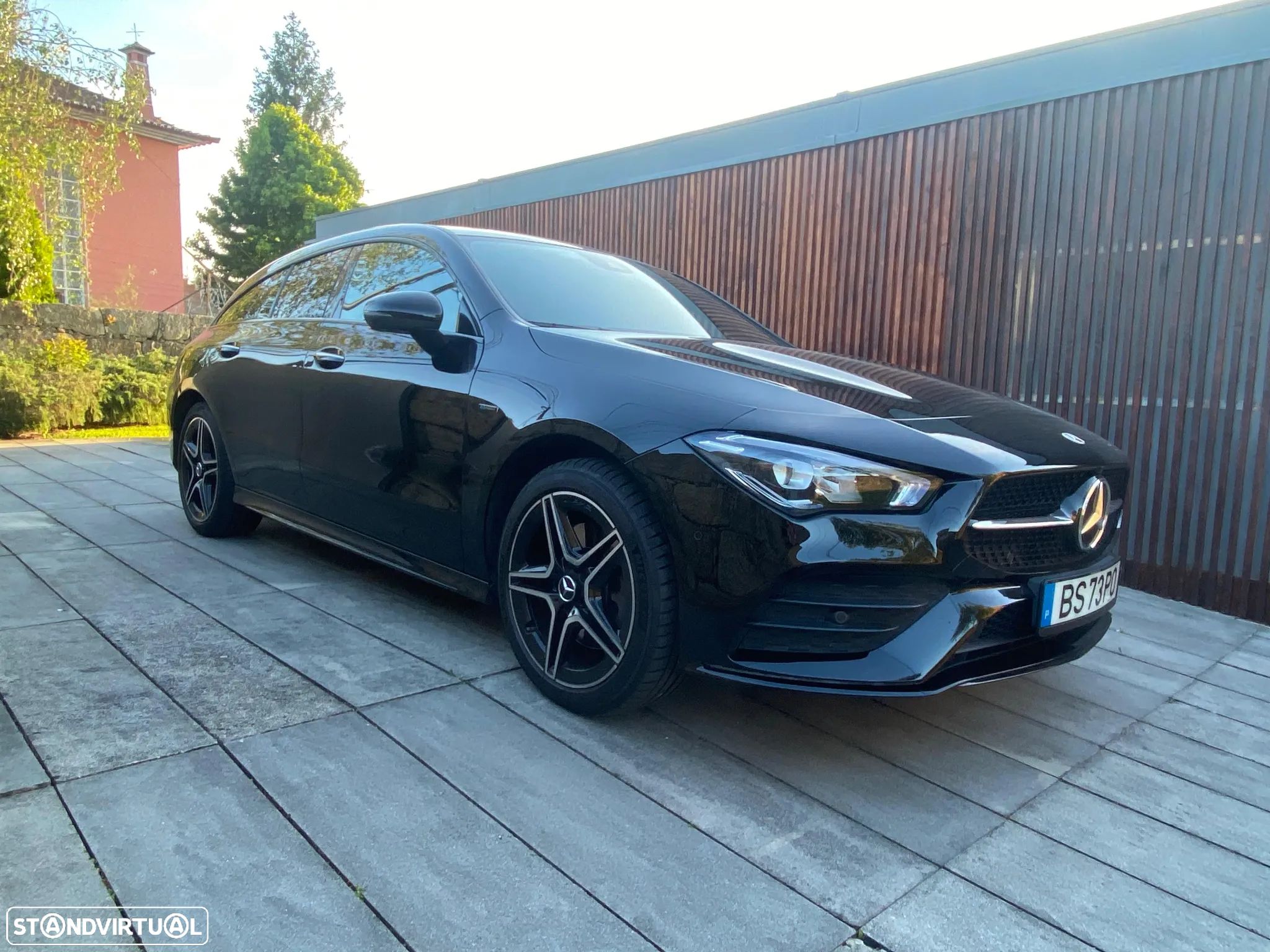 Mercedes-Benz CLA 250 e Shooting Brake AMG Line - 1
