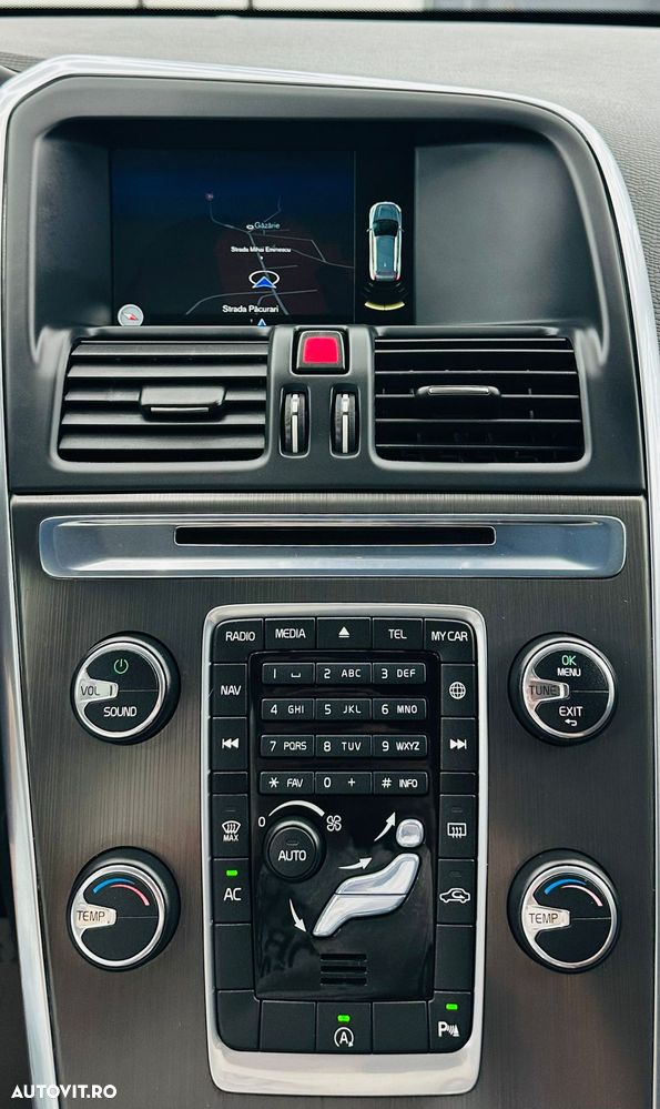 Volvo XC 60 D3 Momentum - 26