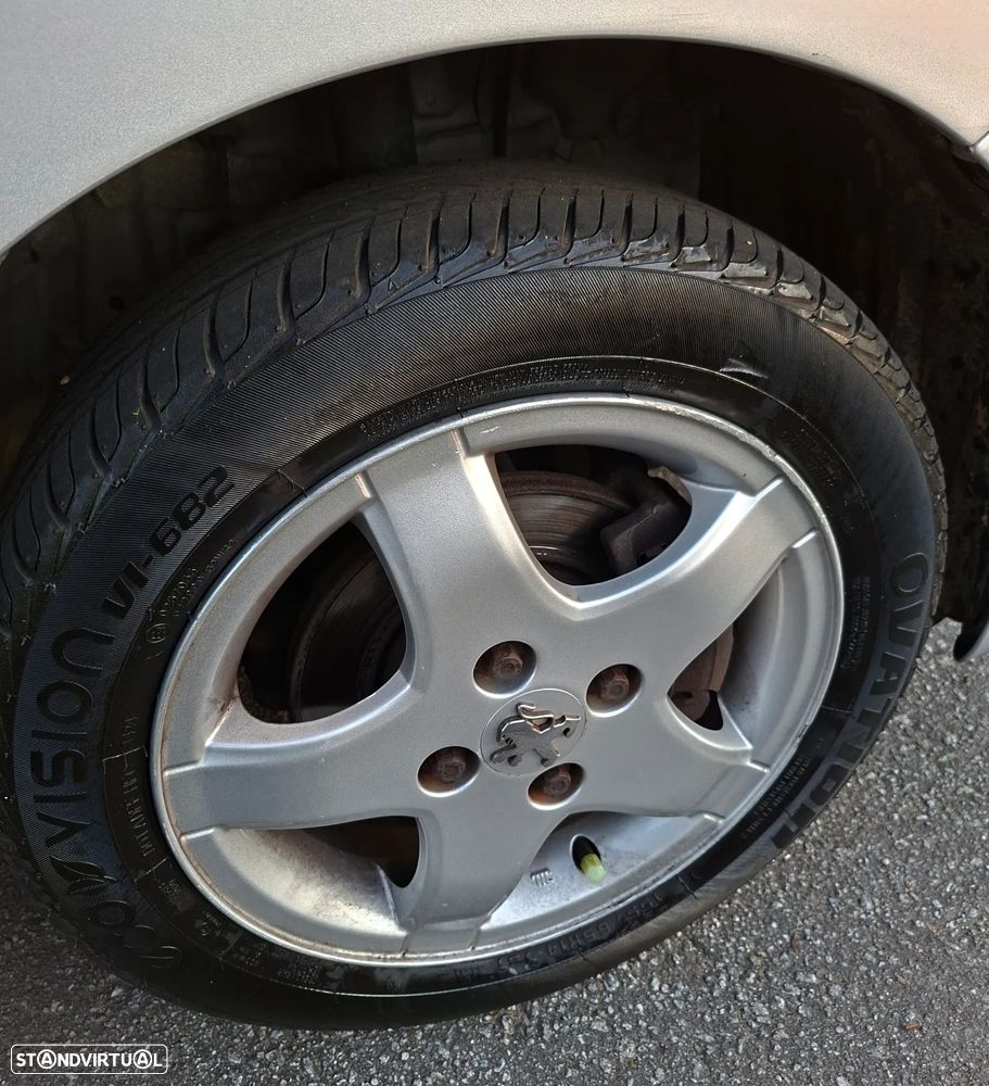 Peugeot 107 1.0 Urban - 7