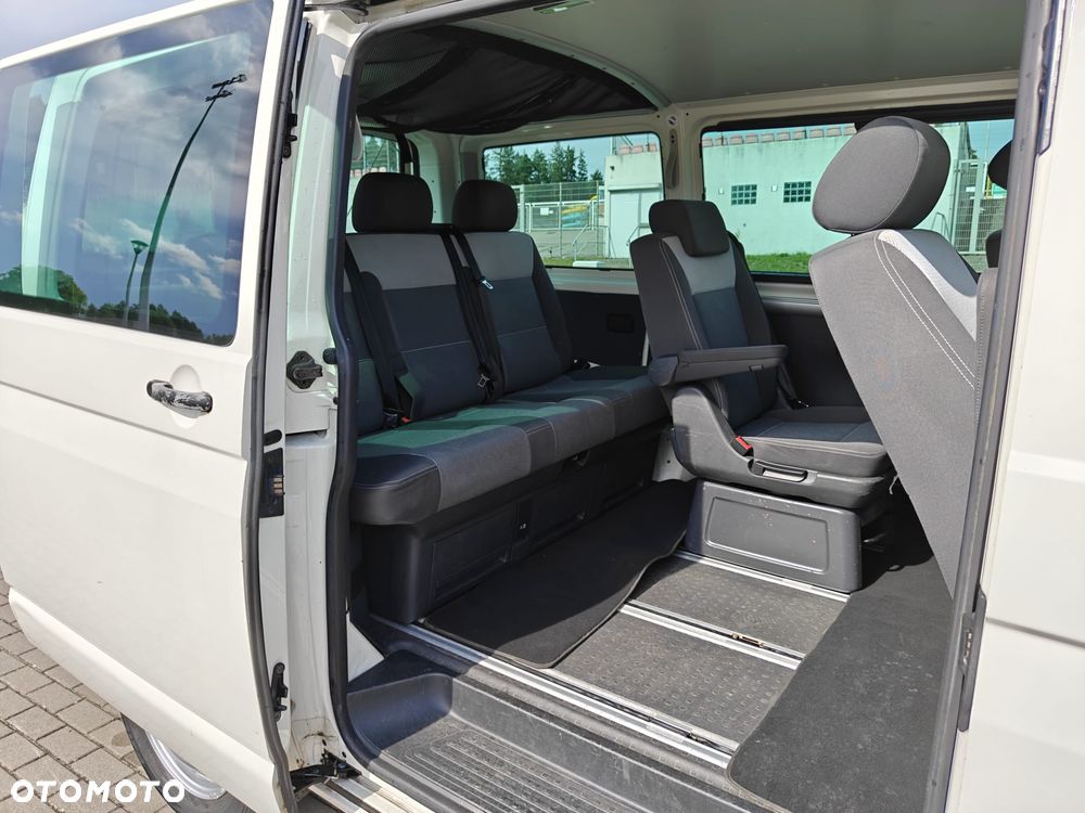 Volkswagen Multivan - 14