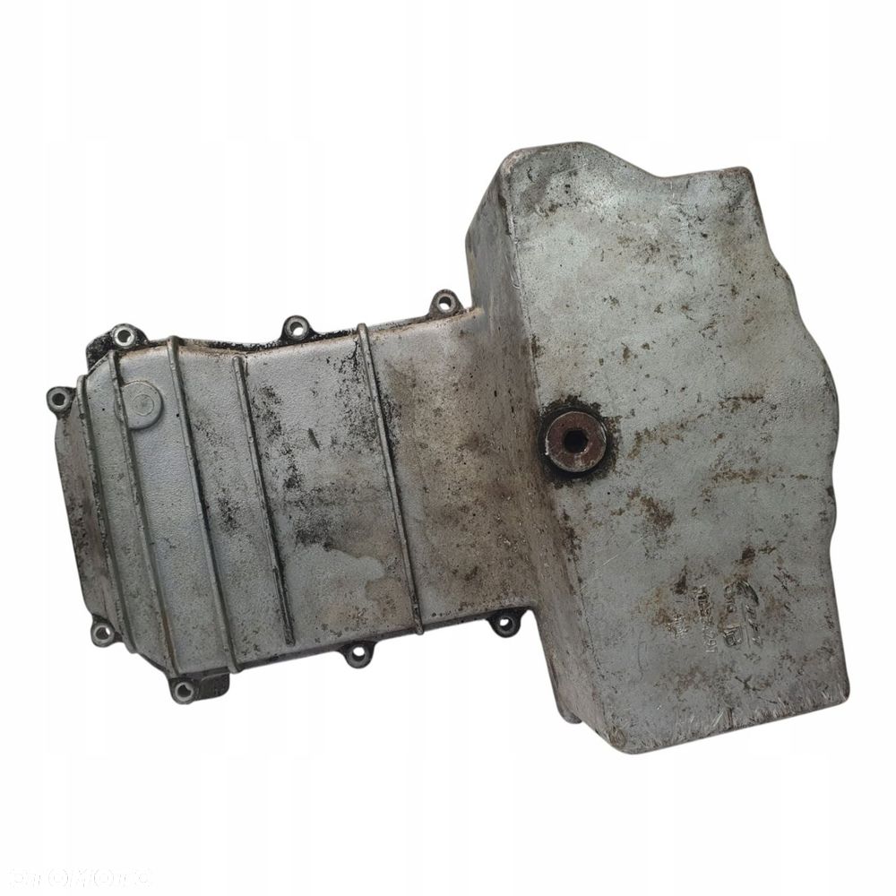 MISKA OLEJOWA oleju Mitsubishi Fuso Canter 3.0 D 504334297 - 1