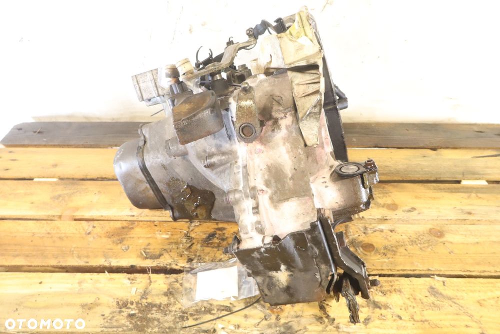 SKRZYNIA BIEGÓW 5 BIEGOWA PEUGEOT 207 1.4 20CQ86 - 3