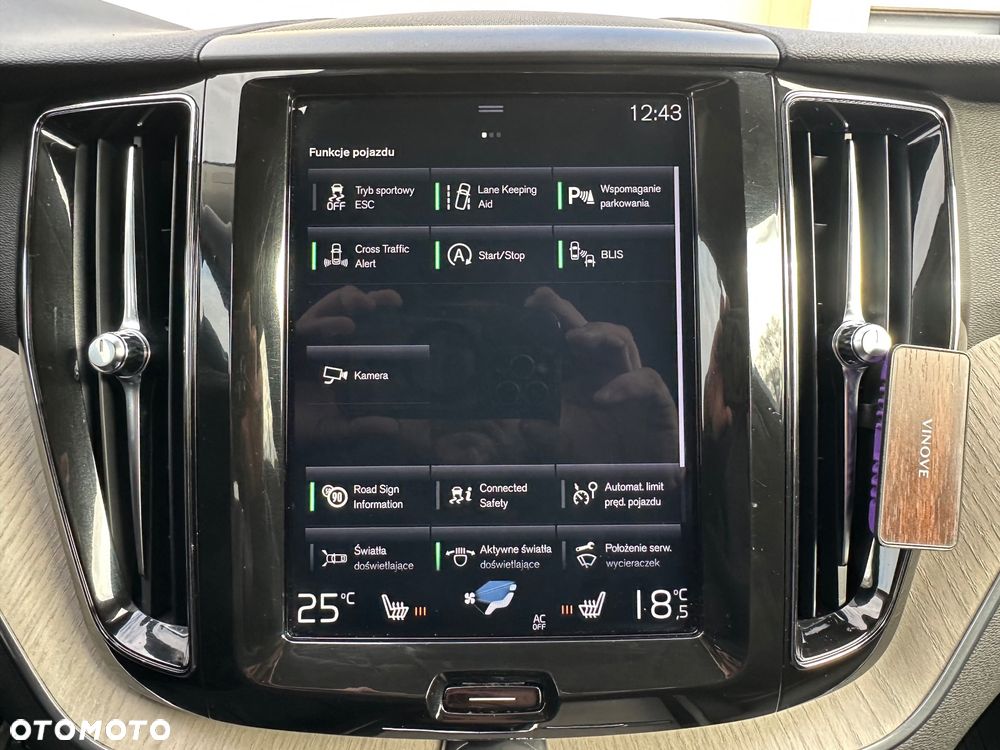 Volvo XC 60 D5 AWD Geartronic Inscription - 37