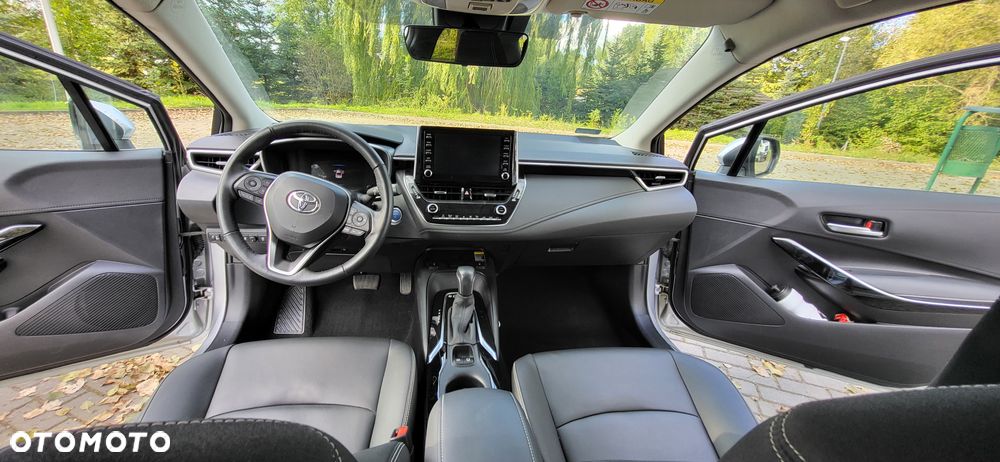 Toyota Corolla 1.8 Hybrid Executive - 8