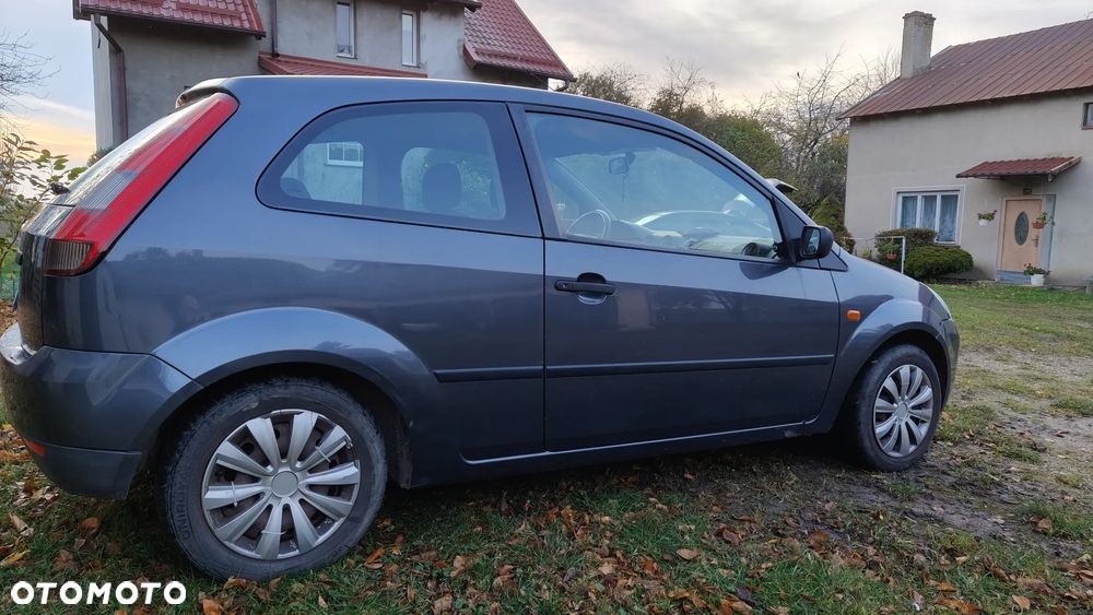 Ford Fiesta 1.3 - 10