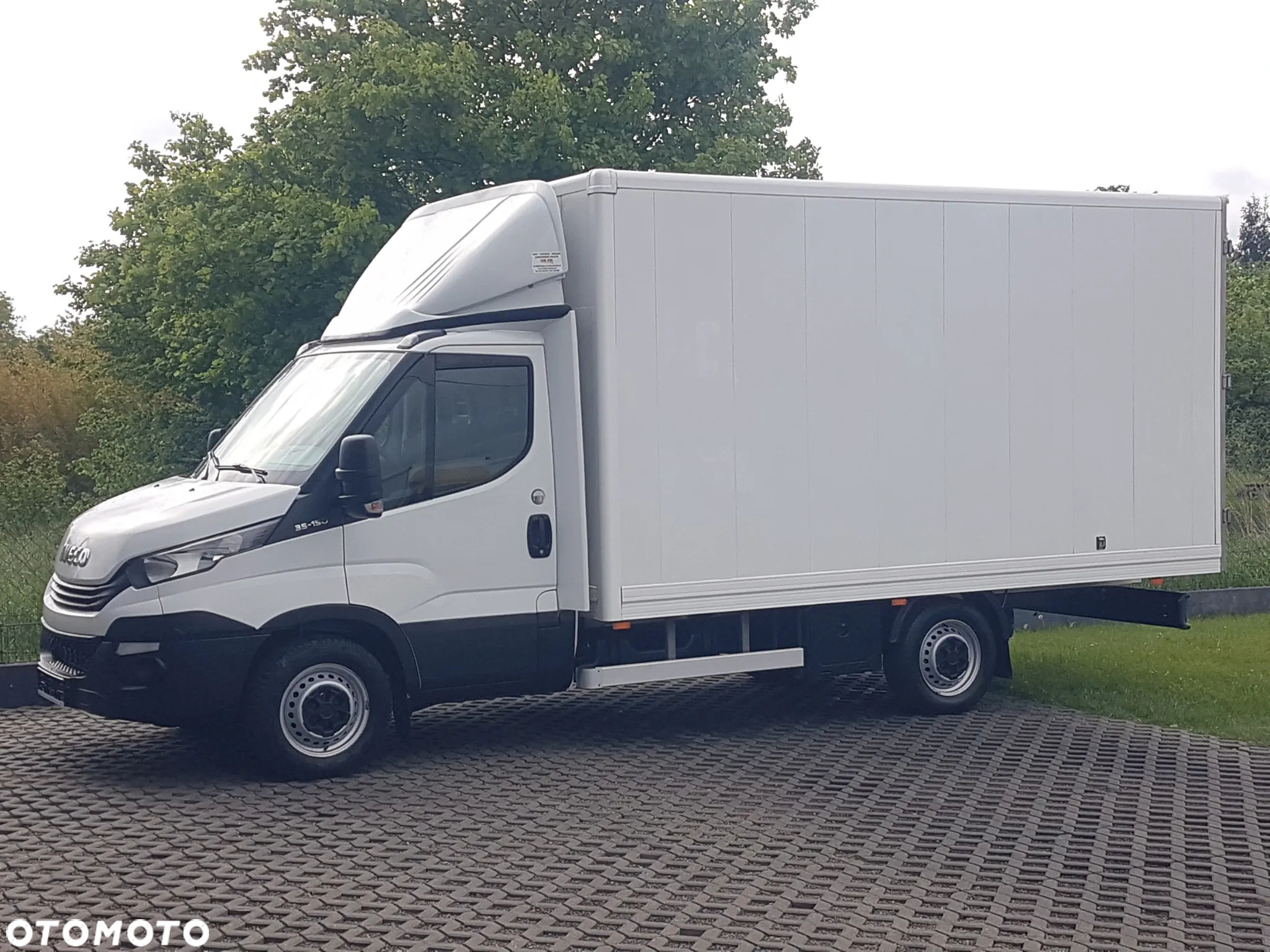 Iveco DAILY 3,0 KLIMA 8EP KONTENER 4,22x2,10x2,11 AC KRAJOWY DMC 3500 KG 35S15 - 2
