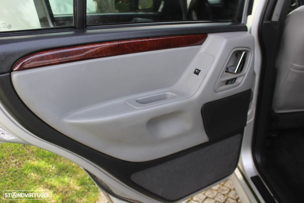 Jeep Grand Cherokee 2.7 CRD Overland - 32