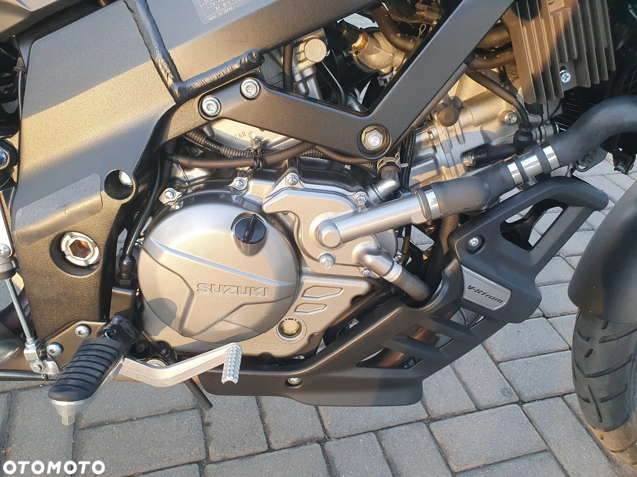 Suzuki V-STROM - 5